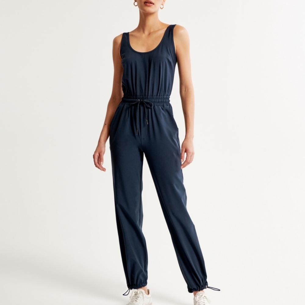 Like New Abercrombie & Fitch Black Traveler Jumpsuit